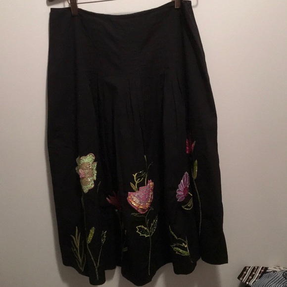 SALE Sz 10 Basil & Maude embroidered sequin skirt black - Picture 1 of 6